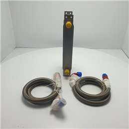 Kit radiatore olio con tubi condotti tuning universale auto misure cm 33X12X5 condotti mt 1 X 2 acciaio