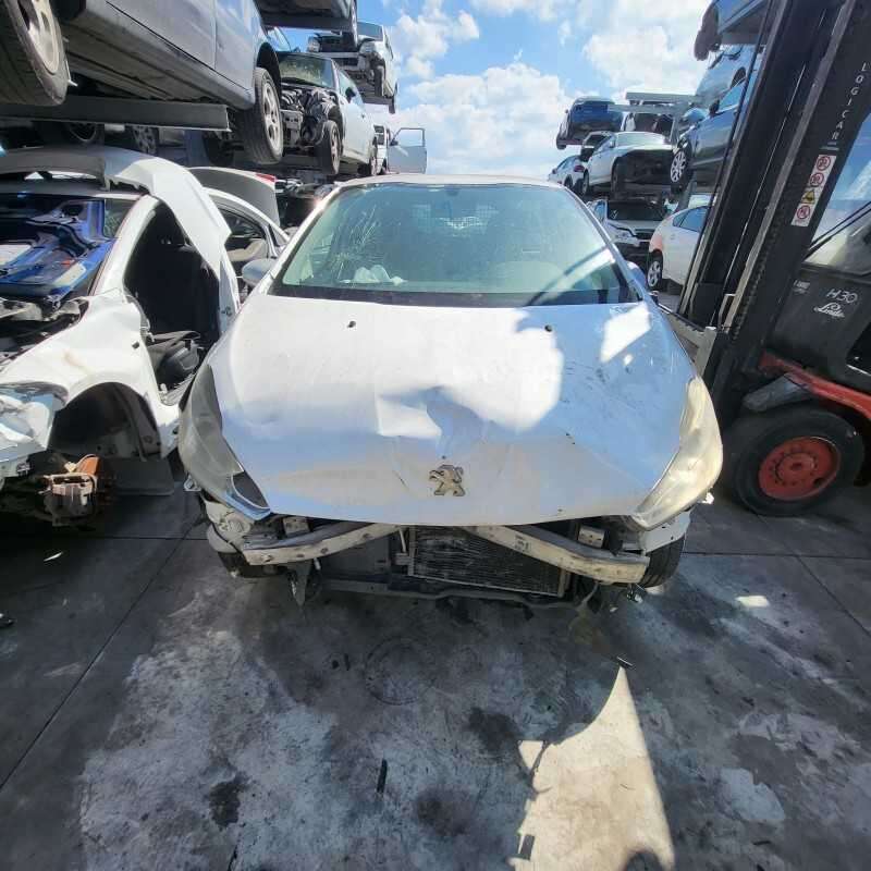 Ricambi usati sul piazzale Peugeot 208