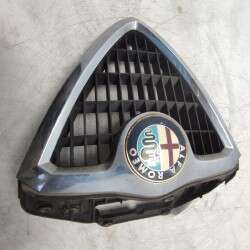 156017393 Griglia stemma presa d'aria frontale Alfa Romeo 156 932 1997-05