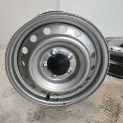 210706 set treno x4 cerchi ferro J15x6JJ Toyota HiLux 7 08/6VF20M6 15 pollici attacco 5 fori pari al nuovo