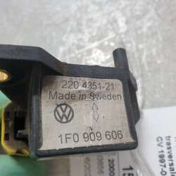 1F0909606 sensore d'imatto crash accelleratore trasversale VW New Beetle cabrio 1.9 TDI 115 CV 1997-05