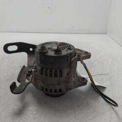 23100-7F001 alternatore generatore elettrico Nissan Terrano II R20 2.7 TDI 4X4 1999-02 70A Bosch