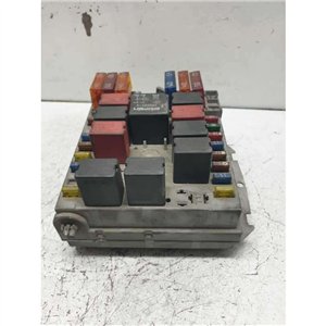scatola relé/fusibili/ body computer alfa romeo 147 1.9 D 85kw 5 p anno 2000-2010 cod 46558760