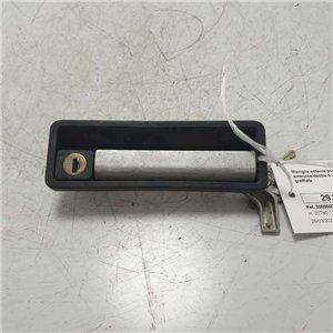 Maniglia esterna portiera Innocenti Mini 90 120 anteriore destra 2 chiavi dotazione cromatura graffiata