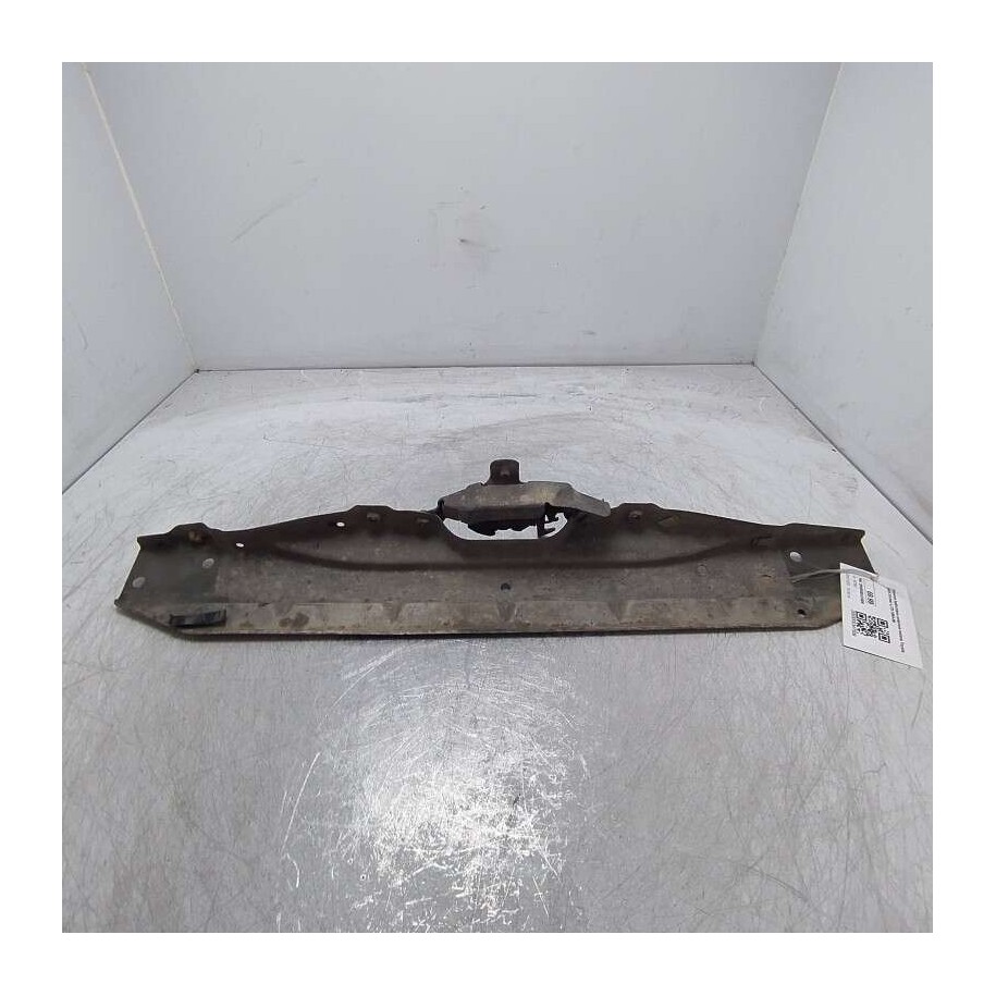 Traversa batticofano anteriore motore Toyota Land Cruiser LJ70 1984-89