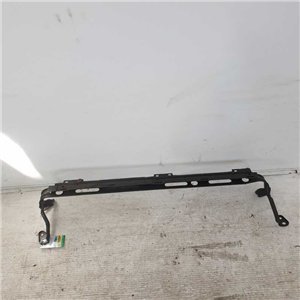 30723204 Traversa supporto radiatore inferiore Volvo V50 2.0D 100KW 2005 