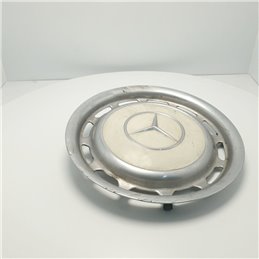 COPRICERCHIO BORCHIA COPPA COPPETTA RUOTA MERCEDES W114 W115 EPOCA COLOR AVORIO LEGGERA AMMACCATURA E QUALCHE GRAFFIO