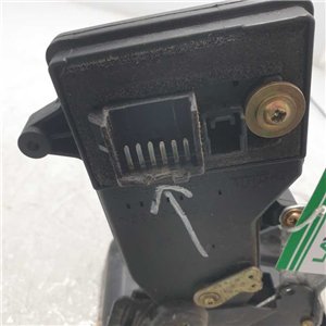 P3M71A219A64BK Serratura chiusura ant dx 6 pin Mazda II 1.4 50KW F6JA 2004 attenzionare connettore