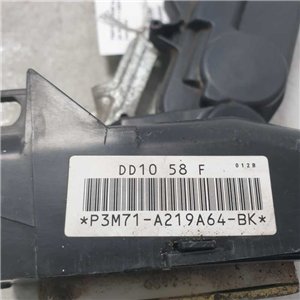 P3M71A219A64BK Serratura chiusura ant dx 6 pin Mazda II 1.4 50KW F6JA 2004 attenzionare connettore