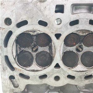 1110123070 Testata cilindro motore Toyota Yaris P1 1.0 51KW BENZ 1999-05