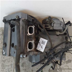 Yamaha XTZ 750 Tènèrè 1998 Motore completo 3LD alcuni segni sul coperchio testata e un perno rotto