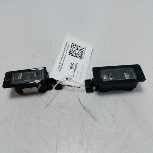 Luci targa  BMW X5 E70 xDrive30d 2008 7176934 attenzionarne una scheggiata