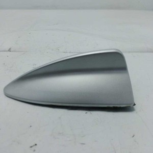 Coperchio guscio antenna Shark  BMW X5 E70 xDrive30d 2008 6982664-01 un gancio danneggiato