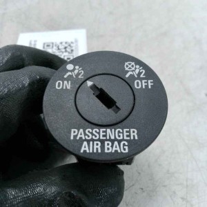 Interruttore disattivazione airbag passeggero Opel Astra J MK4 5P 1.7 CDTI 81 KW 2009-15 13268602