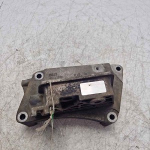 Supporto sostegno motore lato DX Fiat Grande Punto 199 1.3 MJT 66 KW 2005-10 55197848