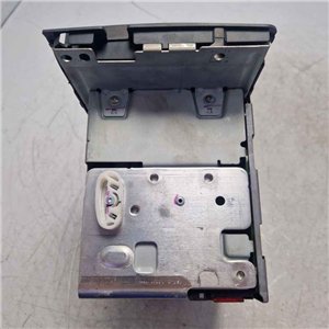 Autoradio lettore cd Smart Fortwo-Coupè 451 1.0 benz 2010 A4518202879 VP6MTF-18C815-GF tasto vol usurato