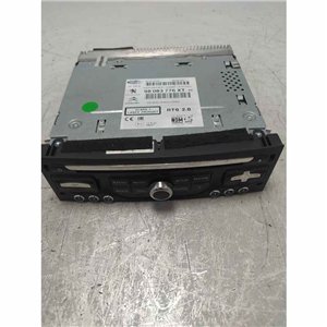 Autoradio stereo lettore CD Peugeot 3008 0U 1.6BlueHDi 120 2016 codici sblocco non forniti 98083776XT