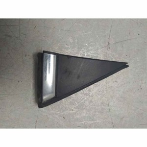 Cover modanatura triangolino ant Dx  Citroen C3 MK2 SC 1.4 GPL 2010 18379B