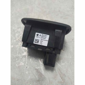 Pulsante interruttore alzavetro portiera post DX Citroen C3 MK2 SC 1.4 GPL 2010 96637535XT