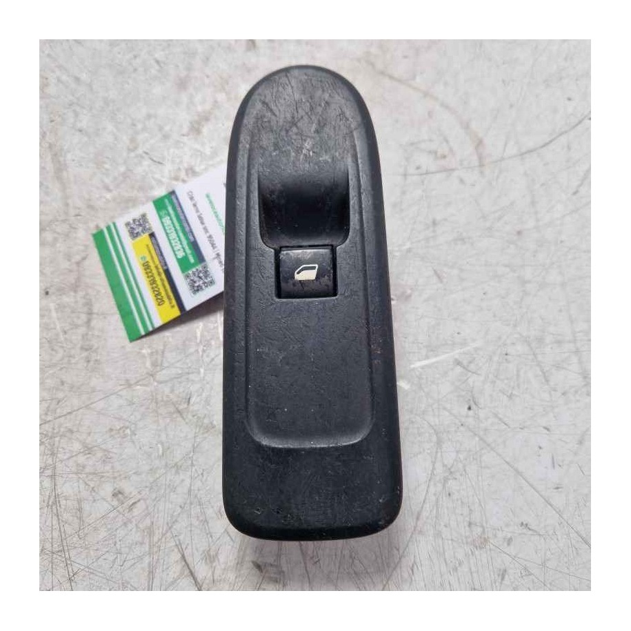 Pulsantiera alzavetri alzacristalli porta ant Dx Citroen C3 MK2 SC 1.4 GPL 2010 96637533XT