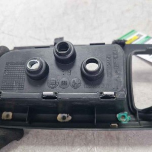 Bracciolo interno portiera ant DX Lancia Delta MK3 1.6 MJT 88 KW 2008-14 cromatura danneggiata