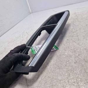 Bracciolo interno portiera ant DX Lancia Delta MK3 1.6 MJT 88 KW 2008-14 cromatura danneggiata