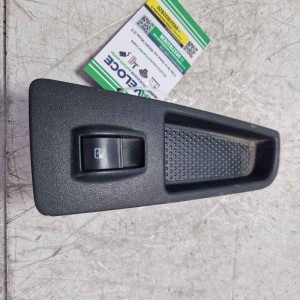 Pulsante interruttore alzavetro portiera ant DX Lancia Delta MK3 1.6 MJT 88 KW 2008-14 TRW 33109 B693