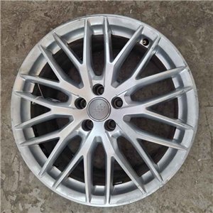 Cerchio in lega orig Audi A6 C8 4A2 50 TDI 210 KW 2018-24 E8,5Jx19H2 ET43 5 fori graffi da parcheggio