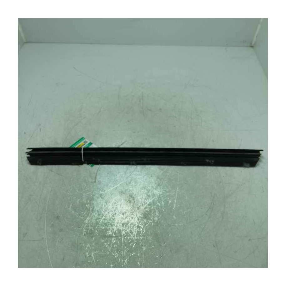 Raschiavetro interno portiera post SX Alfa Romeo Giulietta 940 2.0 JTDM 103 KW 2010-20 1948169