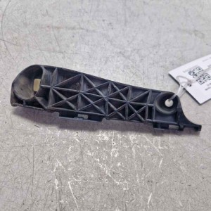 Staffa supporto paraurti ant lato SX Toyota Rav4 MK3  2.2 D 4WD 100 KW 2006-12