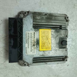 Centralina ECU controllo motore Dodge Caliber 2.0 CRD 2006 Bosch P05033299AE