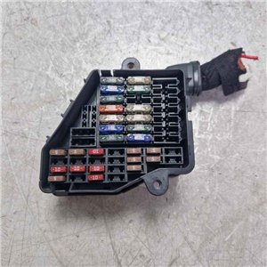 Scatola fusibili e fusibiliera Audi A6 Avant 4F5 3.0 TDI quattro 2007 0732220650