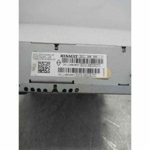 Autoradio lettore cd radio stereo Renault Megane III Sportour KZ 1.5 dCi 2012 281150030R pulsanti usurati
