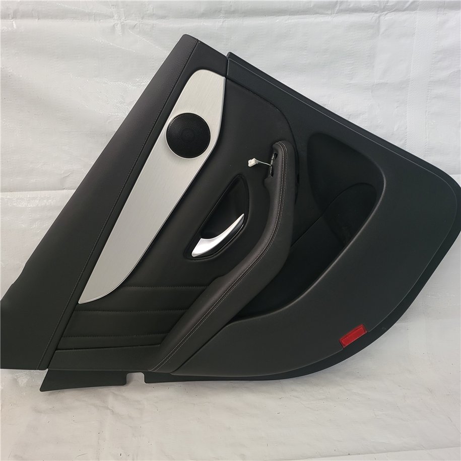 Pannello portiera posteriore sinistro Mercedes GLC 253