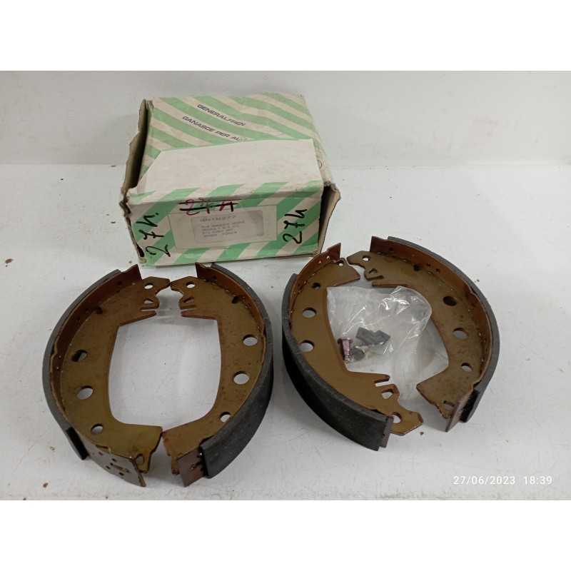 GANASCE FRENO  RENAULT R4 GTL R6 ANTERIORI BENDIX FORO 8 GNT8277